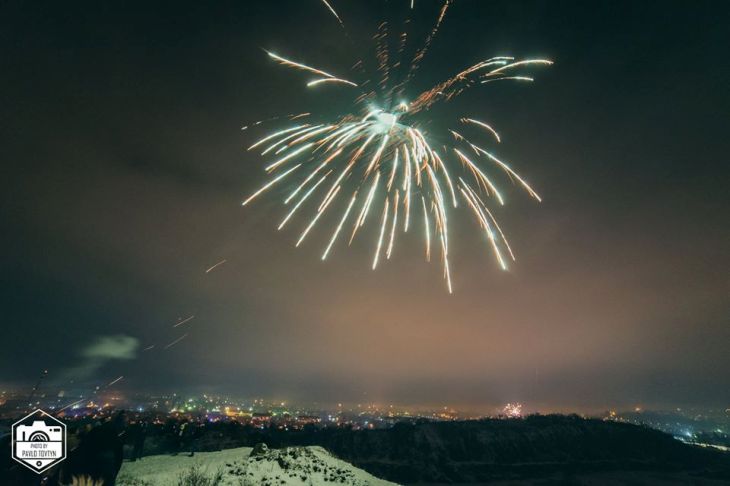Яким побачили ужгородці небо над містом у новорічну ніч - фото 3