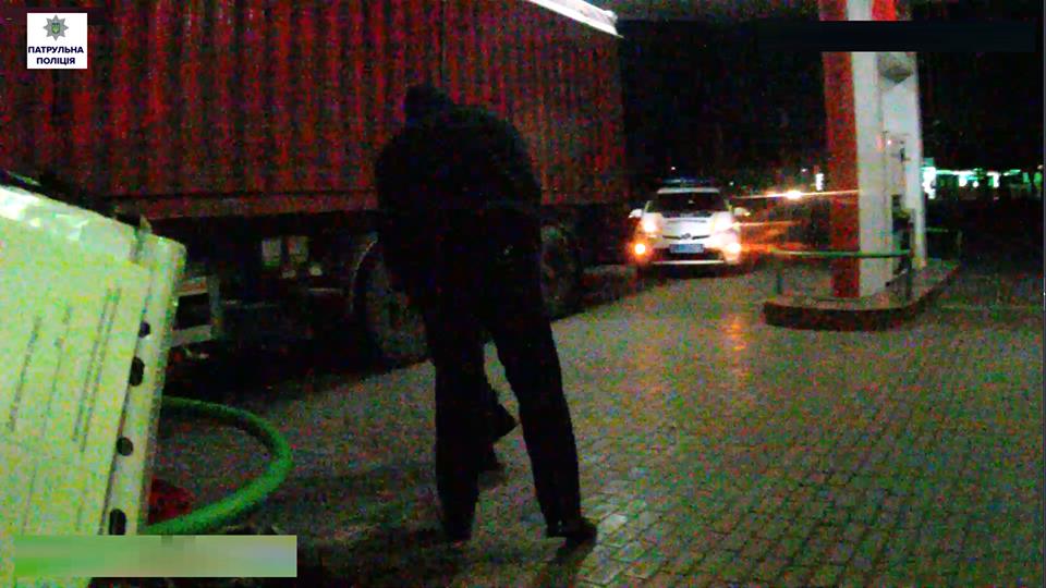 На Миколаївщині п'яний водій фури втік з місця ДТП 