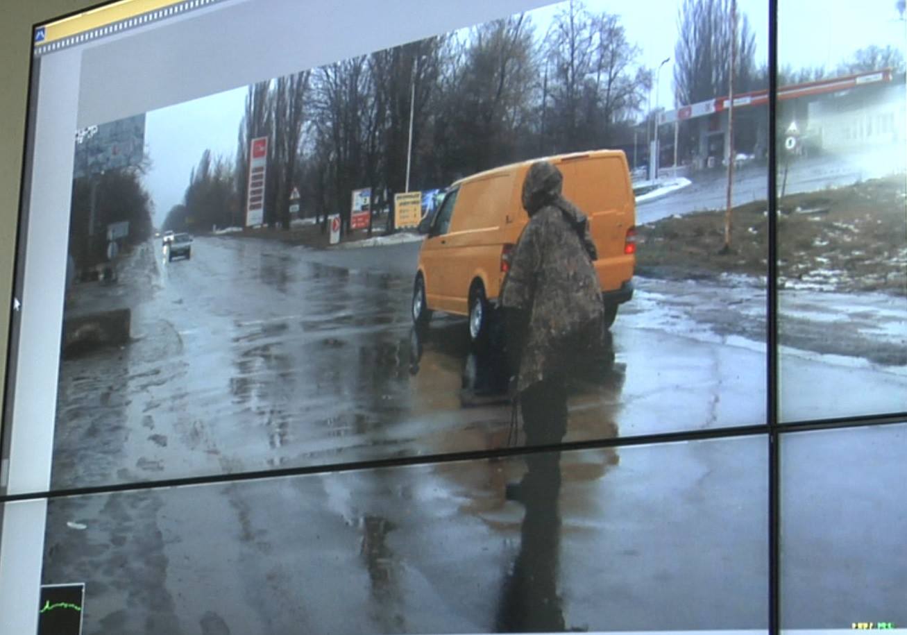 На Донеччині поліцейські похвалилися сучасним аналітичним центром (ФОТО) - фото 2
