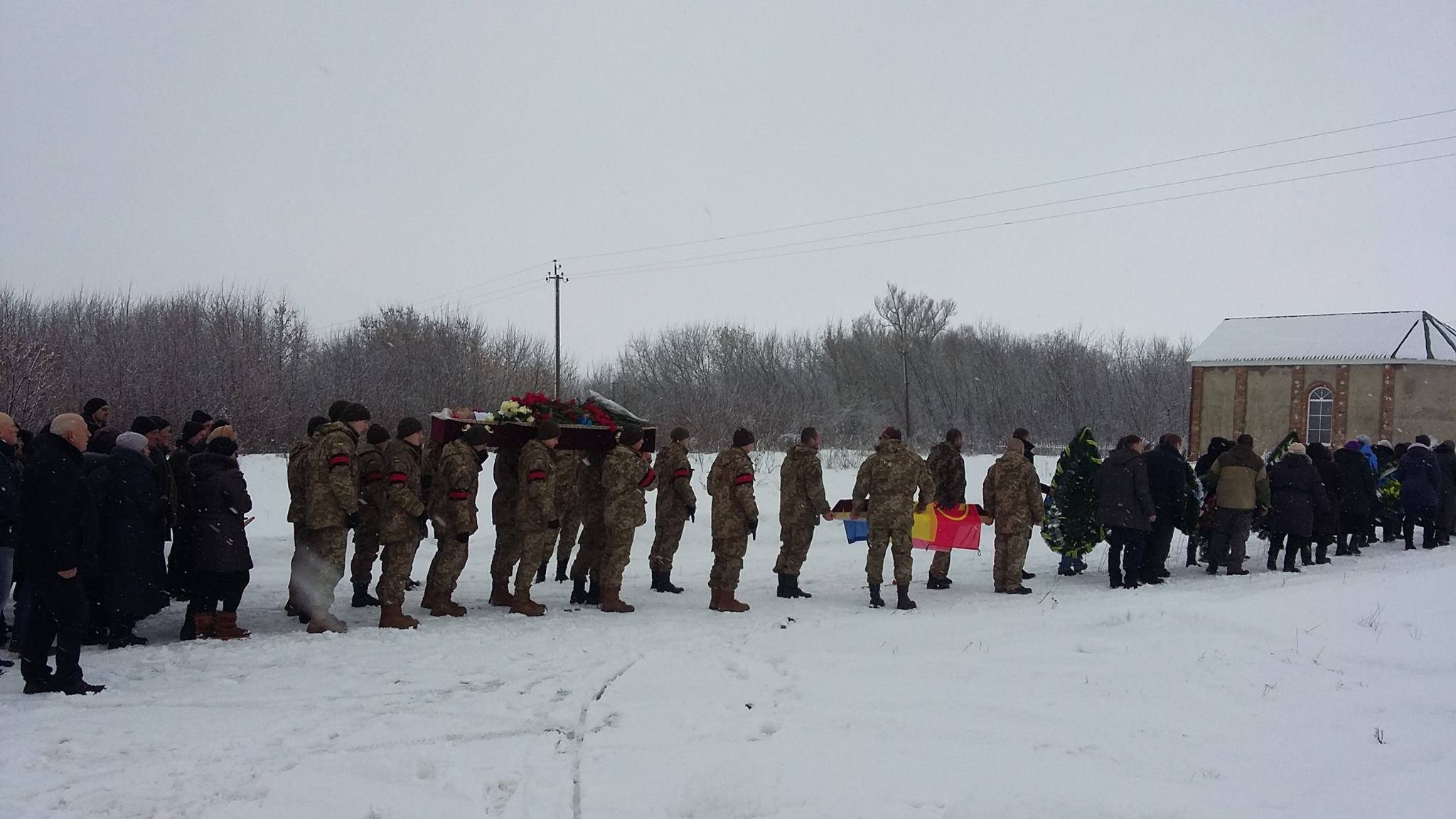 Волонтери розповіли, ким були троє загиблих на Донбасі морпіхів (ФОТО) - фото 6