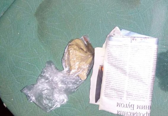 На Миколаївщині жінка запевняла, що наркотики залишилися у будинку від померлої подруги