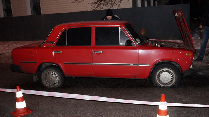 У Дніпрі поліція розстріляла викрадену автівку - фото 1