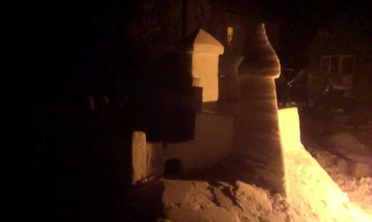 Закарпатець зліпив зі снігу реконструкцію Хустського замку - фото 4