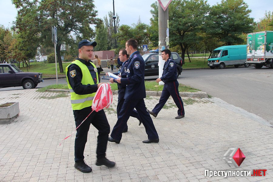 У Миколаєві через вибухонебезпечний "металобрухт" перекрили цілий квартал - фото 5