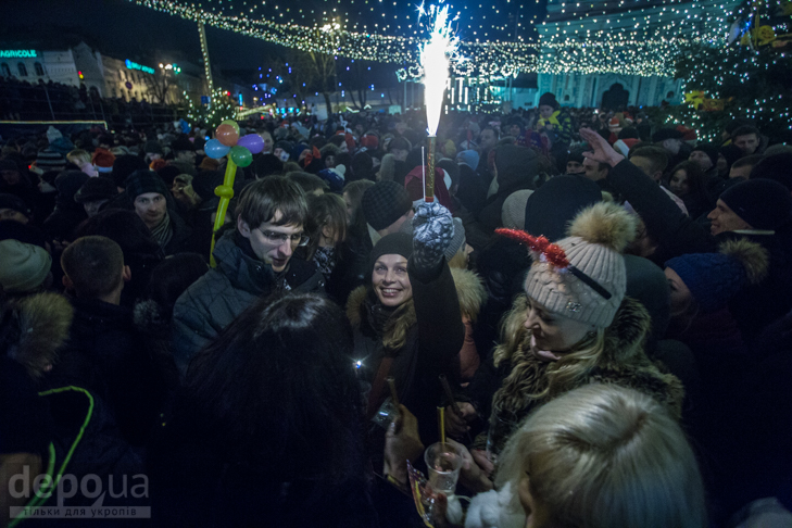 Як на Софійській площі в Києві зустрічали рік Півня - фото 7