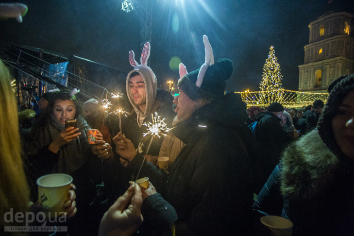 Як на Софійській площі в Києві зустрічали рік Півня - фото 9