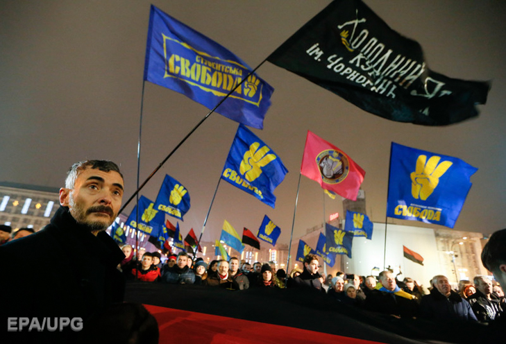 Як у центрі Києва зі смолоскипами відзначали день народження Степана Бандери - фото 4