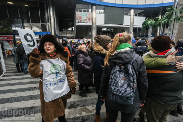 Як до Києва привезли на відпочинок півтисячі дітей із Донбасу - фото 13