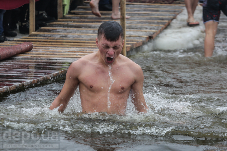 Як відзначають Водохреща у Києві - фото 3