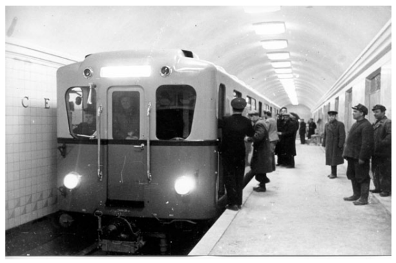Столичному метро – 56: Як підземка змінювалася з роками 	 - фото 2