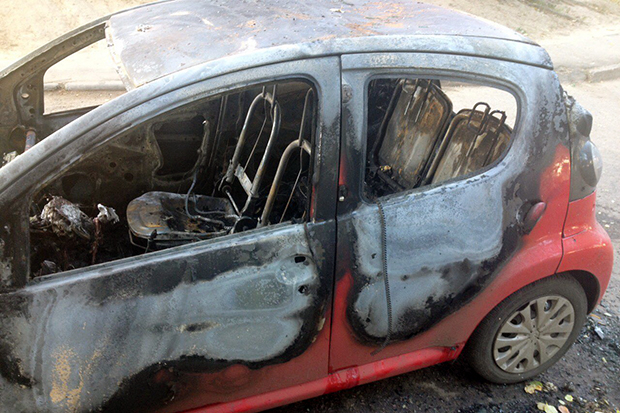 У Харкові пожежні вночі ліквідували загоряння двох автомобілів - фото 2