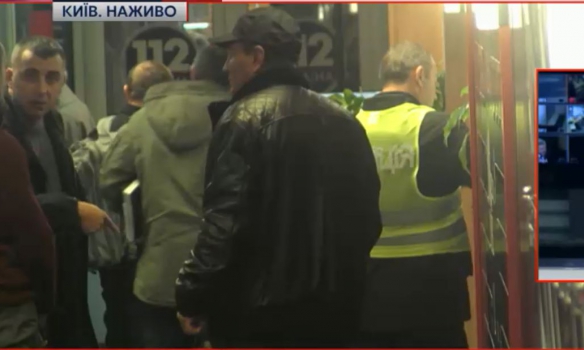 Телеканал "112 Україна" евакуюють через "мінування" - фото 1