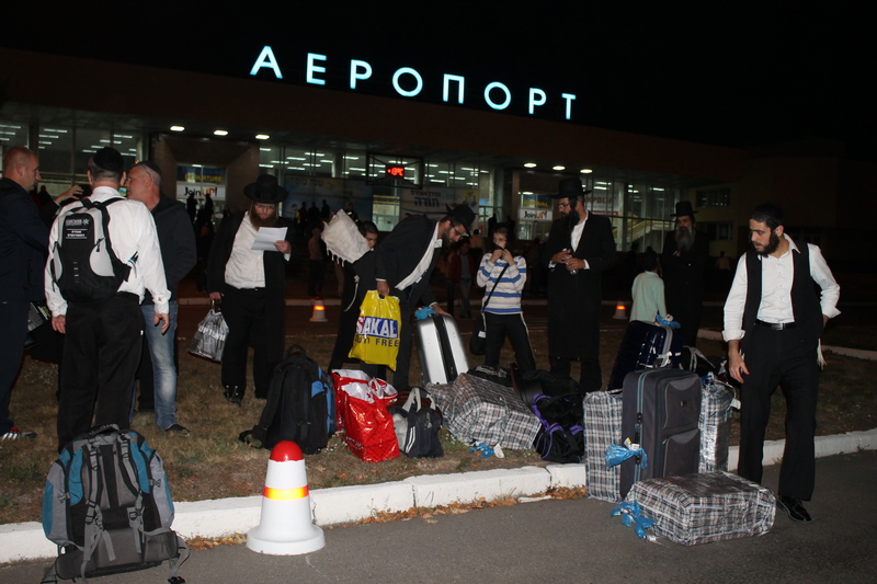 Вінницький аеропорт прийняв перших паломників-хасидів - фото 1