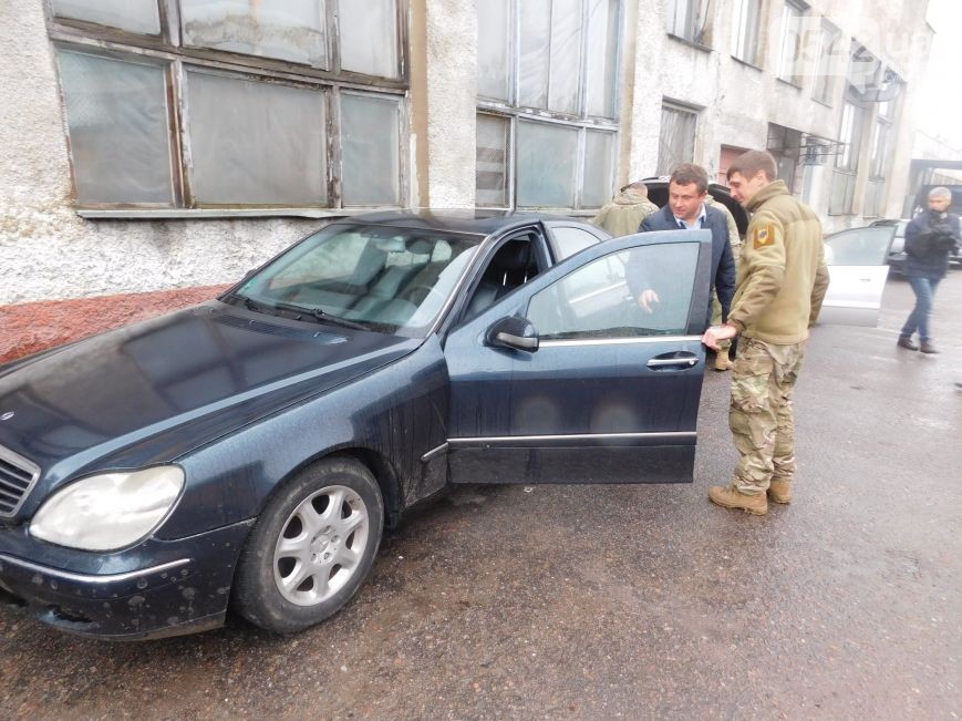 Конфісковані авто на Сумщині подарують батальйону "Азов" - фото 4