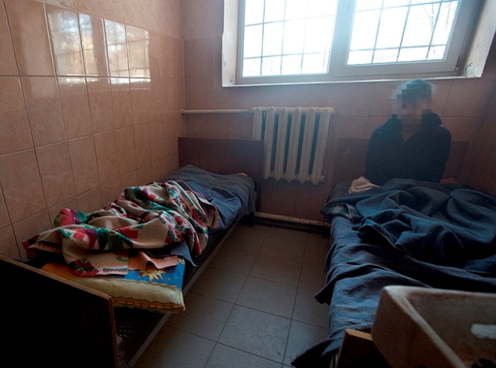 У Мукачеві людей з психічними розладами утримують в умовах, наближених до тортур - фото 2