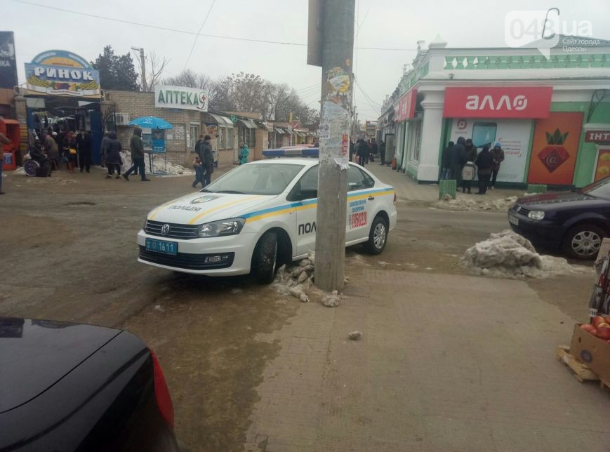 Поліцейські автохами шокували містян на Одещині (ФОТО) - фото 2