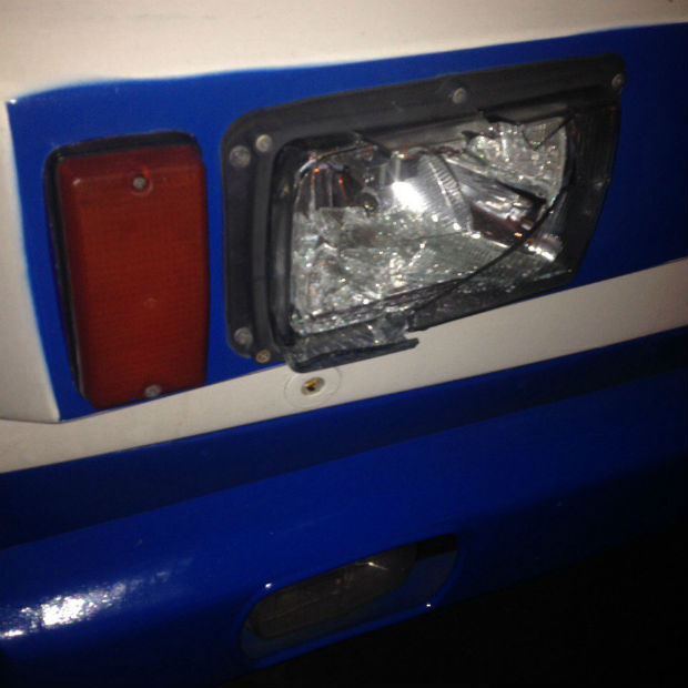 У Харкові п'яний чоловік побився з громадським транспортом (ФОТО) - фото 1