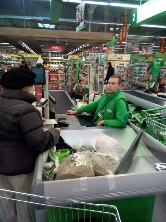 Як киянка змусила звільнитися з супермаркету касира-"рашиста" - фото 1