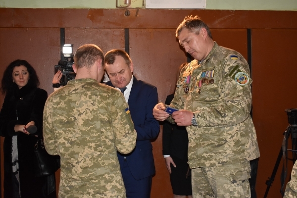 У Вінницькому гарнізоні вшанували пам’ять  захисників Донецького аеропорту - фото 1