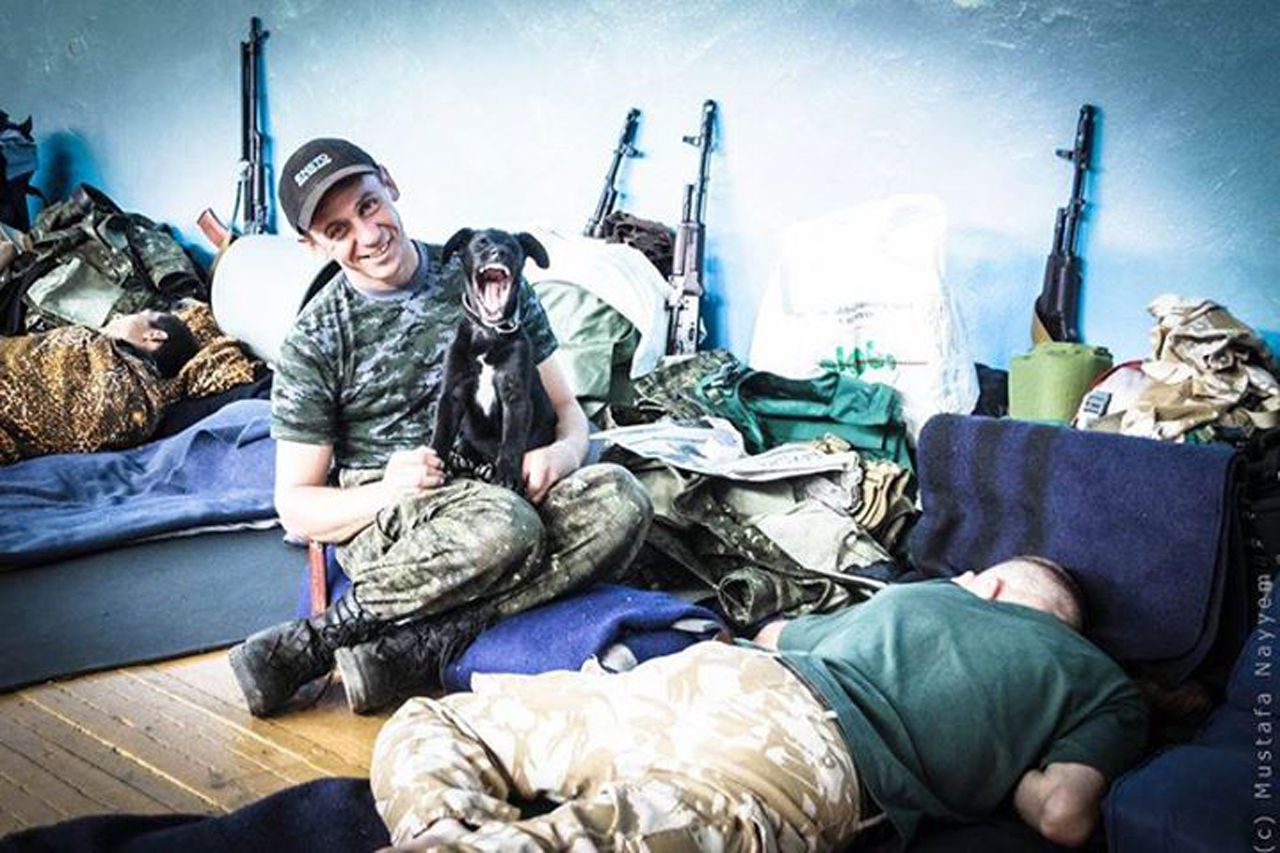 Чим займаються на Донбасі найкращі друзі бійців АТО - 8 - фото 1