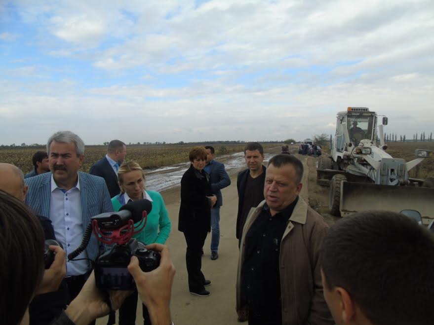 Дороги смерті: в Миколаївській службі автодоріг назвали траси Н-11 і Н-14 проїздними - фото 1