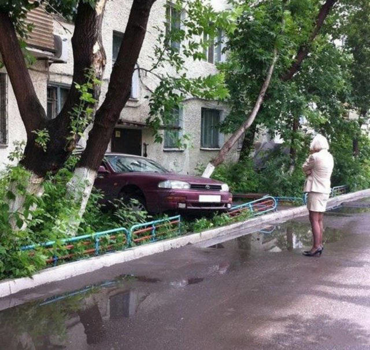 30 фото про непрості взаємини дівчат та автомобілі - фото 22