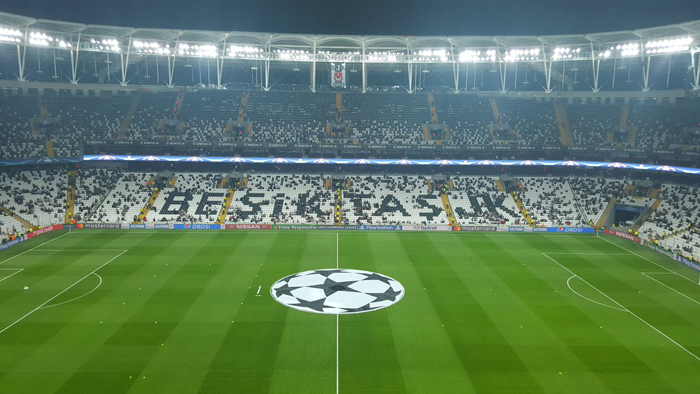 Як виглядає стадіон "Бешикташа" за годину до матчу проти "Динамо" - фото 1