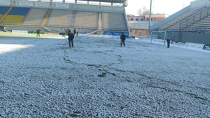 Як виглядає поле стадіону в Запоріжжі перед матчем "Зірка" - "Олександрія" - фото 2