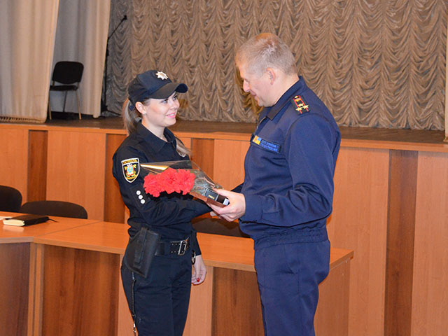 У Миколаєві нагородили ДСНСівців та патрульних, що рятували людей в пожежі на Гонгадзе