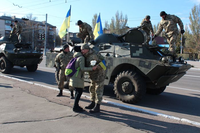 В Маріуполі День визволення України об’єднали з новосіллям військових (ФОТО, ВІДЕО) - фото 2