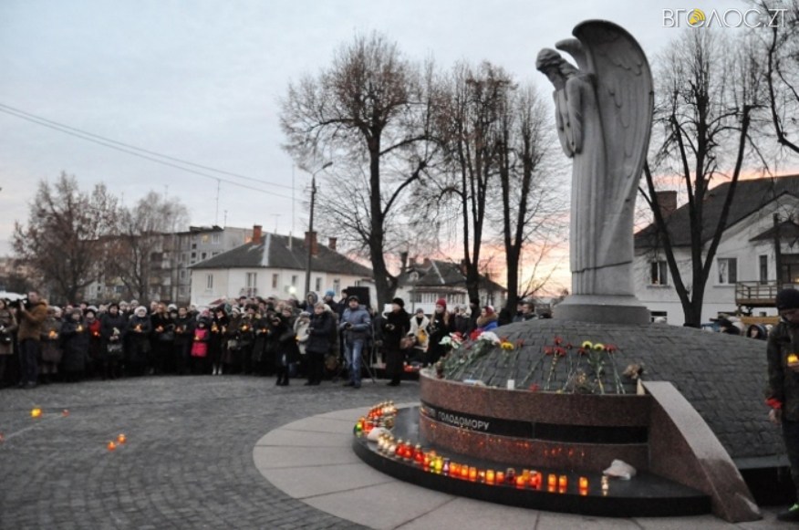Житомиряни вшанували пам’ять заморених голодом українців  - фото 3