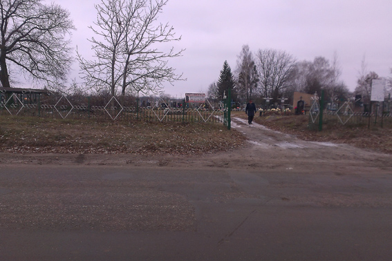 В Черкаському селі пропили хрести з могил - фото 1