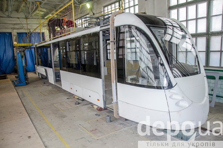 Як у Вінниці виготовляють четвертий трамвай VinWay, що вже скоро стане на рейки - фото 3