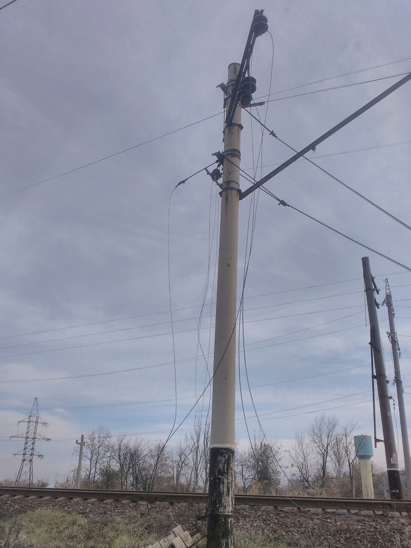 Дебальцеве: Як "рускій мір" спотворив великий залізничний вузол Донеччини (ФОТО) - фото 8 Дебальцеве: Як "рускій мір" спотворив великий залізничний вузол Донеччини (ФОТО) - фото 8