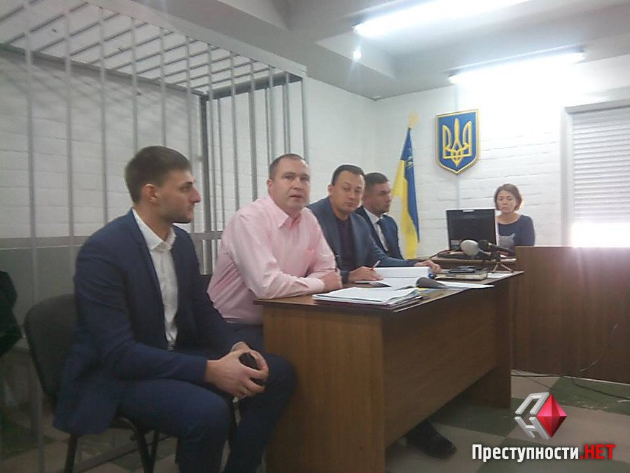 Нерви не витримали: Дебошир пояснив, чому кидався на патрульних в центрі Миколаєва