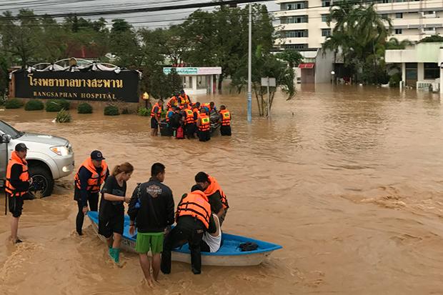 Внаслідок повеней у Таїланді загинули вже 25 людей - фото 1