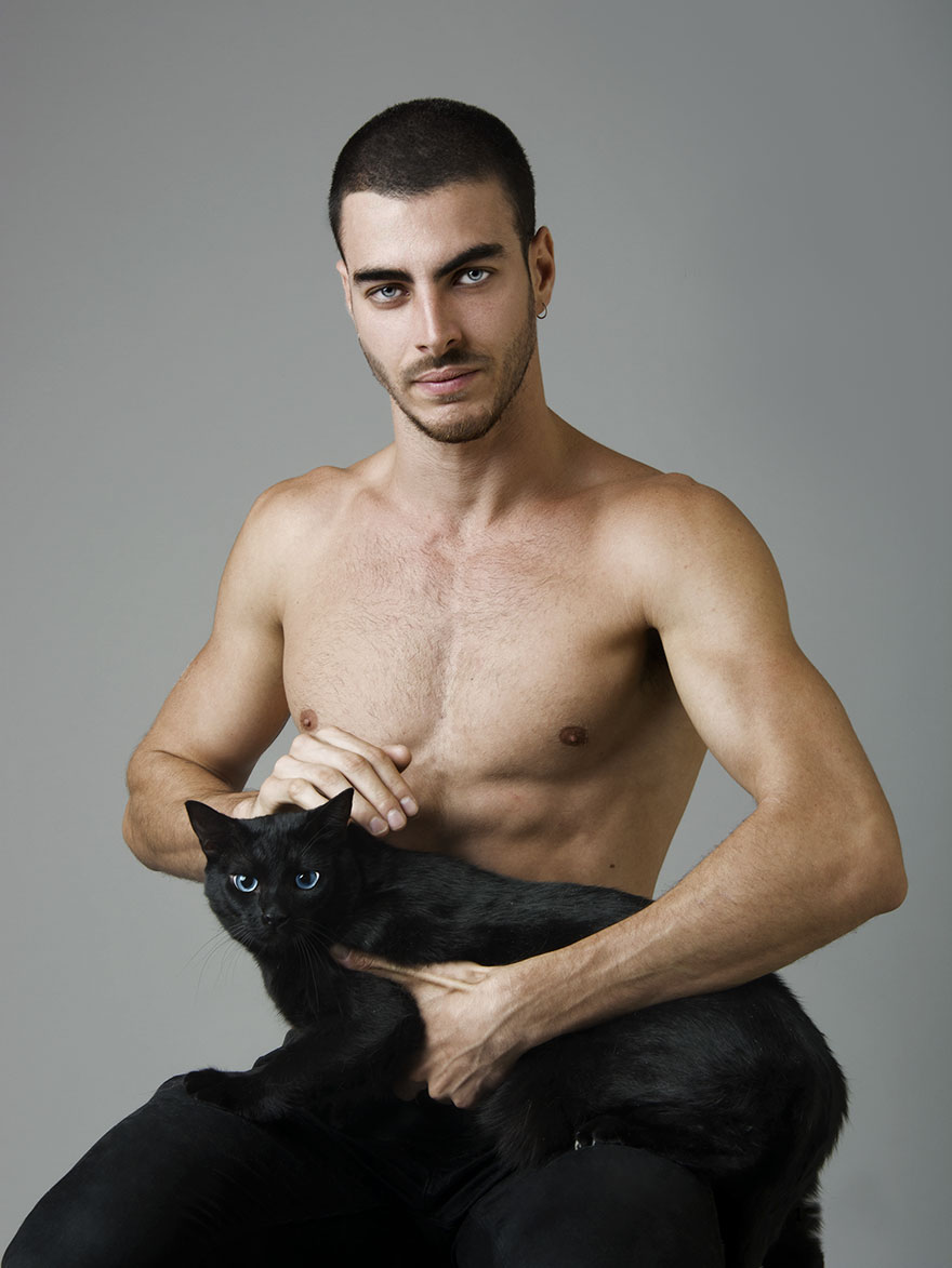 Сексуальні оголені чоловіки і котики: наймиліша фотосесія підірвала мережу - фото 7