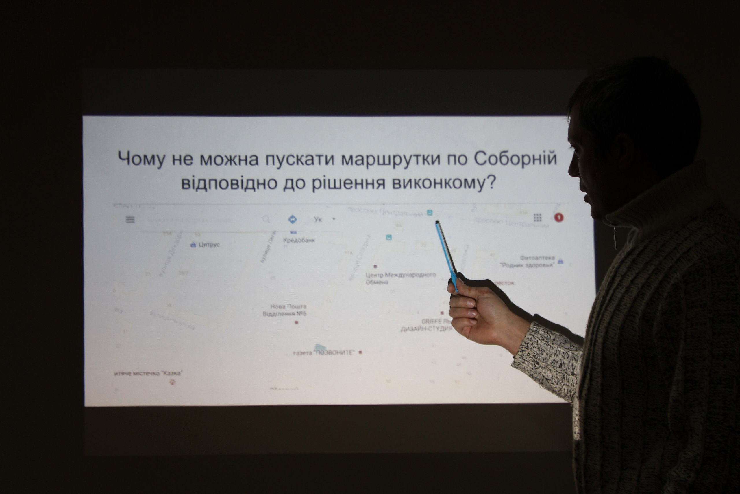 У Миколаєві пропонують поставити експеримент з перенесення зупинки на Соборній