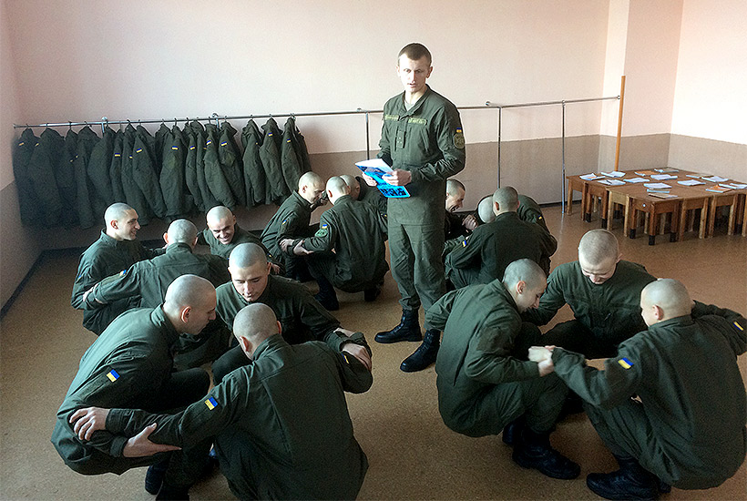 З харківськими гвардійцями шість годин займалися психологи (ФОТО)  - фото 2