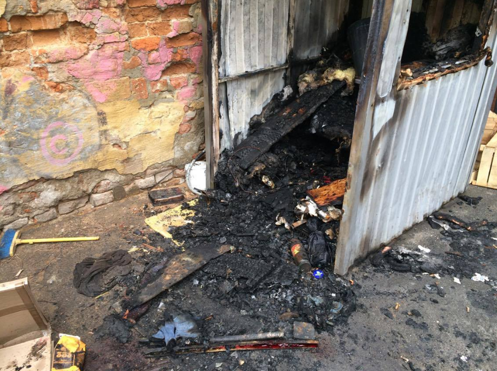 У Києві охоронець згорів через власну сигарету - фото 1