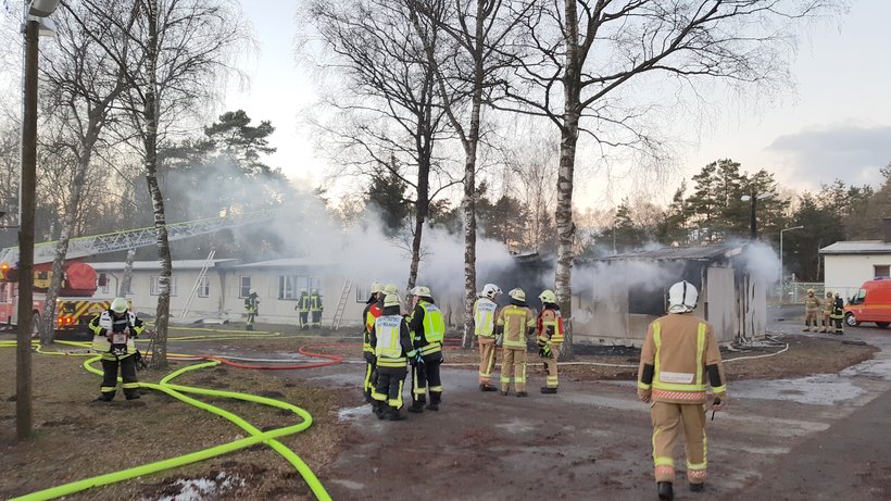 В Німеччині згорів табір для біженців, постраждало більше 50 людей - фото 1