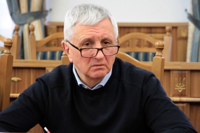 Вила, мощі і "Апостол": ТОП-7 сюрпризів з декларацій чиновників - фото 3 Вила, мощі і "Апостол": ТОП-7 сюрпризів з декларацій чиновників - фото 3