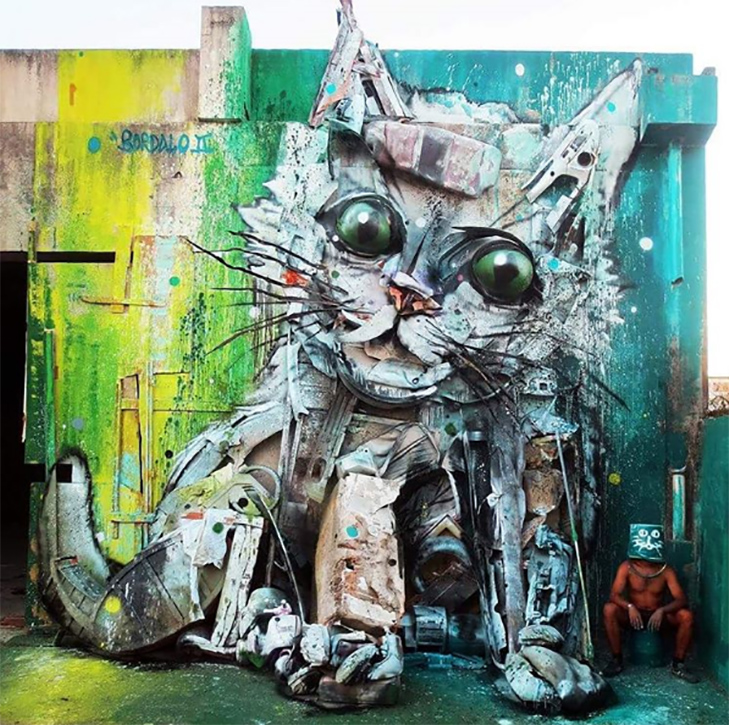 Художник перетворює купи сміття в неймовірні скульптури тварин - фото 10