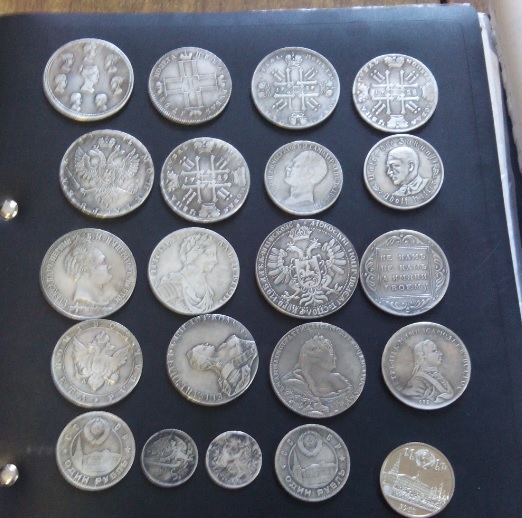 У запорізькому аеропорту в турка знайшли старовинні монети на нагороди  - фото 1