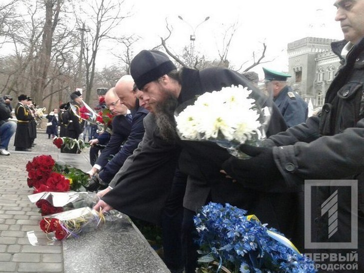 В Одесі у День соборності України поклали квіти біля пам'ятника Кобзаря (ФОТО) - фото 3