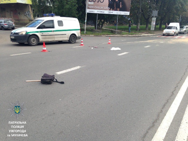 В Ужгороді на сумнозвісному переході авто збило пішохода насмерть - фото 1