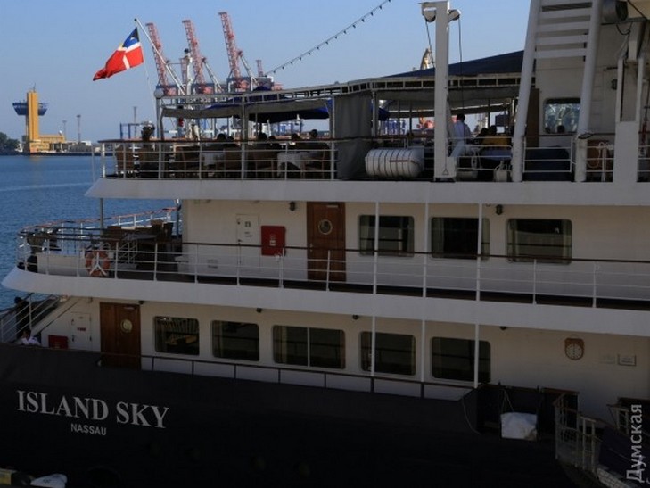 До Одеси прибув круїзний лайнер "Island Sky" - фото 1