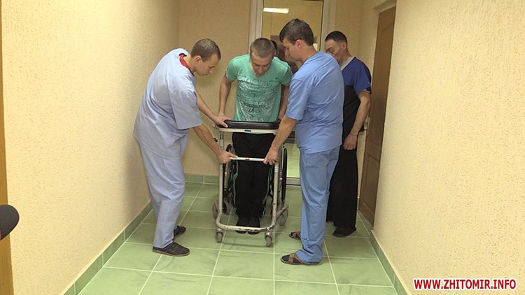 Житомирський "кіборг" разом з братом-волонтером створив реабілітаційний центр для поранених бійців  - фото 1