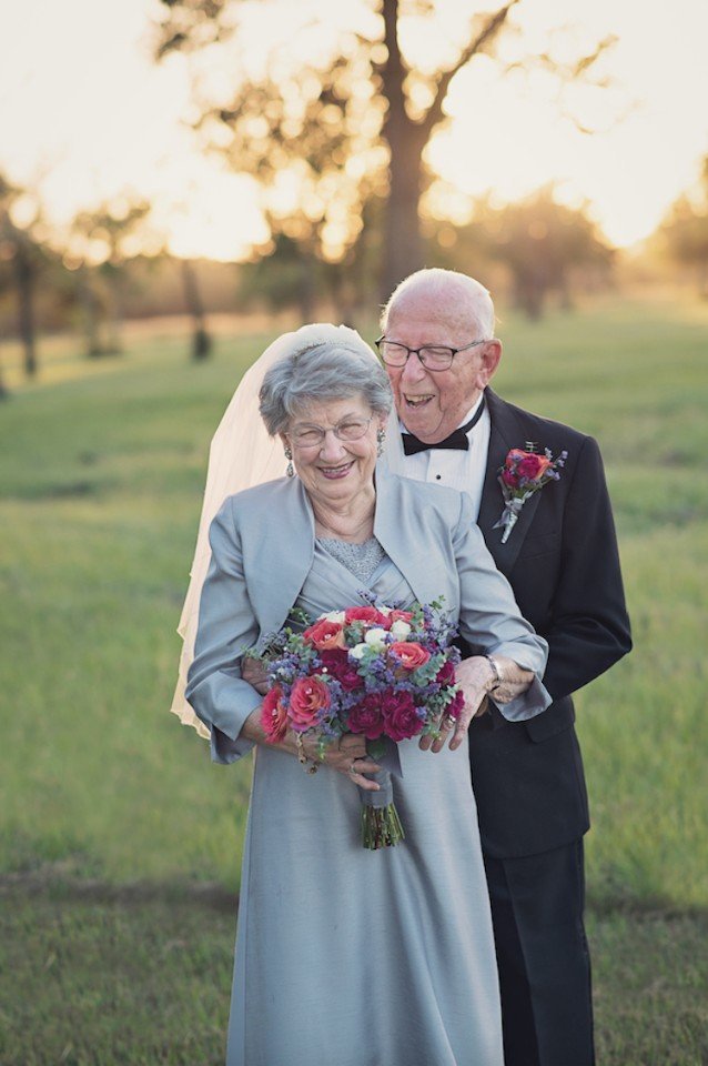 Як зворушливо закохана пара відсвяткувала 70 років весілля - фото 1