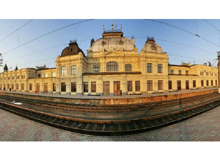 15 найкрасивіших залізничних вокзалів Украины - фото 3